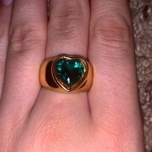 Heart shaped Emerald Gold Ring